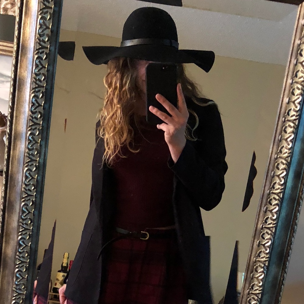 Floppy hat